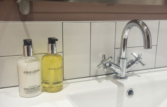 Maya's Glasgow Holiday Homes - Photo 72