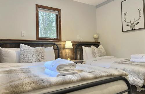 The Big Lebearski - AC, Grill, Fire Pit, Hot tub! - Foto 22