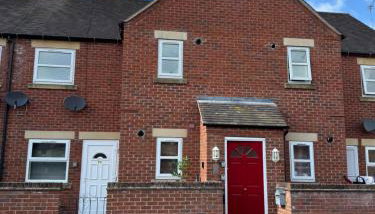 Modern Cosy, Sleeps 5, First floor, Parking, Central MD2 - Foto 2