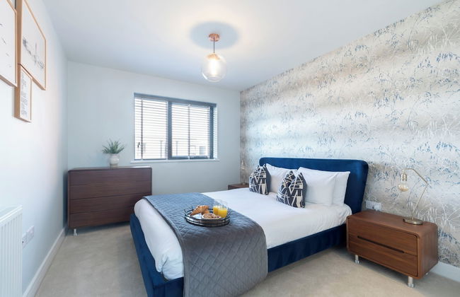 Elliot Oliver - 2 The Old Surgery: Stunning 4 Bedroom Home With Parking In Cheltenham - Photo 6