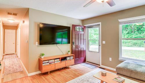 Campton Cottage with Hot Tub, Near Hiking and Climbing - Foto 5