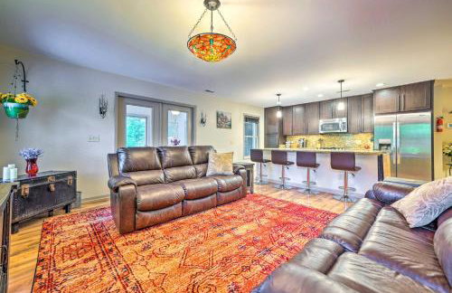 Pisgah Forest Farm Home: Outdoor Pool & Games - Foto 4