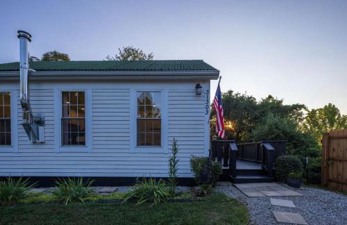 Cozy Spring Night HotTub Firepit PetFriendly Patio - Foto 48