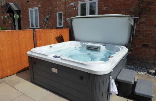 Arden Hill Farm House - Sleeps up to 16 - Snooker Table - HOT TUB - Foto 29