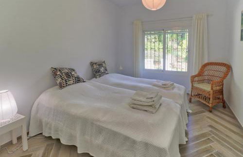 Villa, Private pool and great views - Photo 12