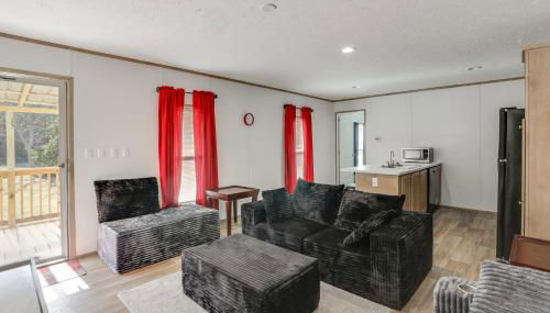 2 Mi to Lake Marion! Pet-Friendly Home with Yard - Foto 4