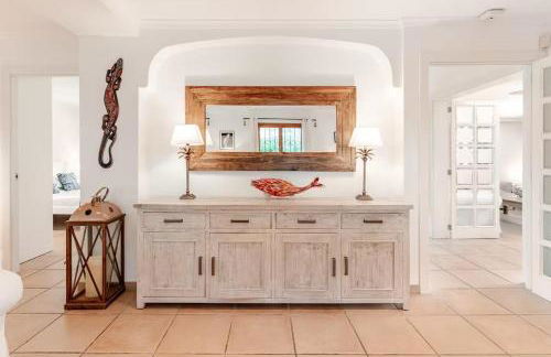 Villa Tesoro, Port Adriano, Sunny South West, Close to Beach, Large Pool, Tennis Court - Foto 26