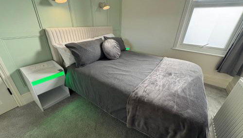 Southend city Escape, SS1, High St and beach are steps away - Foto 5