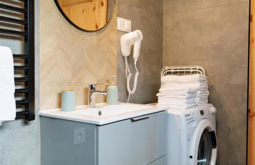 Stodoły Modyń - Domki w Beskidzie Wyspowym - staw kąpielowy, balia, sauna, grota solna - widok na góry - Photo 46