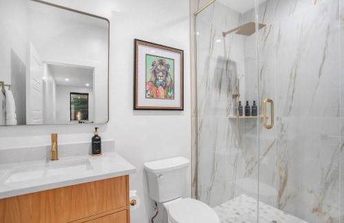 Full Duplex ATX Modern Creekside Retreat 2 Pools - Foto 56