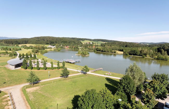 Detached Chalet with Terrace near Swimming Lake - Foto 15