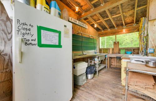 Sandy Beach and Sunset Views Cedarville Cabin 3! - Foto 34