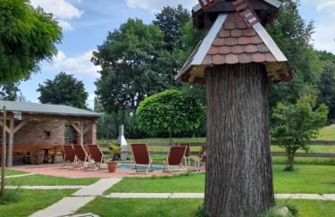 Ferienhaus auf einer Ebene mit eigenem Garten, Sommerpool und Badefass - Foto 1