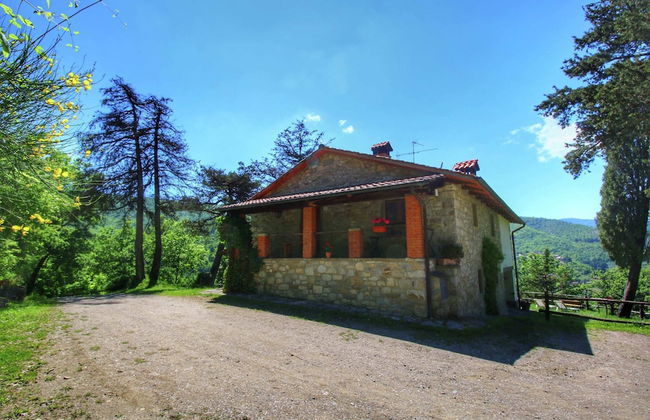 Alluring Farmhouse in Ortignano With Swimming Pool - Foto 43