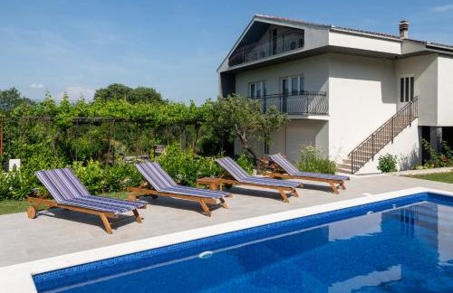 Villa Latica - Foto 2