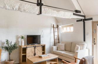 Cosy Cotswolds Cottage Farm Stay - Shepherds Rest - Photo 17