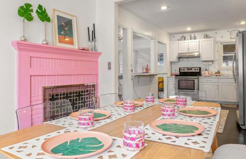 Indy Palm Pad with Patio & Tiki Bar-Mid-Century Charmer-Family Friendly - Photo 19