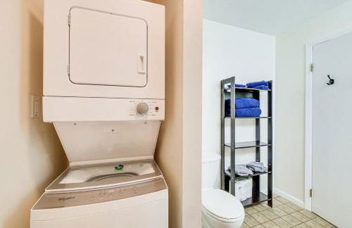 Lakefront Port Clinton Condo with Boat Dock and Slip! - Foto 16