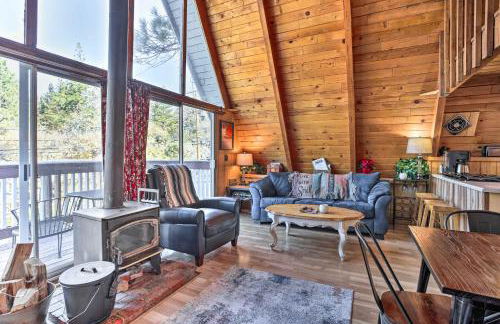 Cozy A-Frame with Hot Tub Near Arrowbear Lake! - Foto 1
