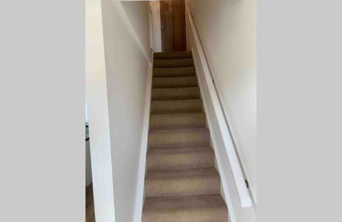 Comfy 2 bed house located at Wareham train station - Photo 9