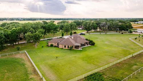 Newly Renovated Private Ranch Get-A-Way - Photo 4