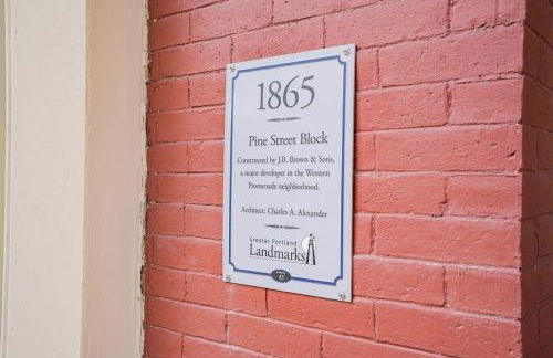 Local Landmark - Gorgeous Historic Home - Foto 3