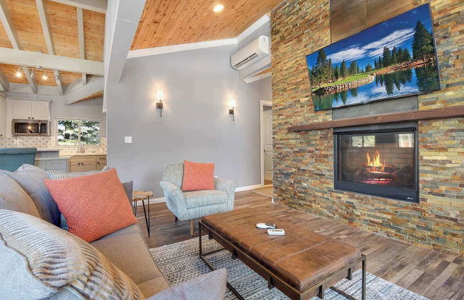 Alpine Chalet Nature Lovers Rejoice! Chic 4 BDR - Photo 20