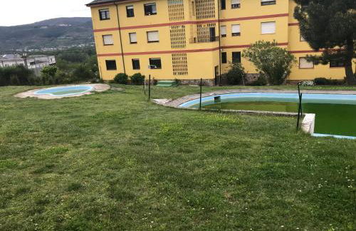 Precioso PISO en Villafranca del Bierzo - Foto 1