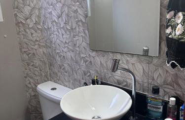 Sobrado top com piscina, espaço gourmet, próximo à praia com Ar Condicionado - Foto 9