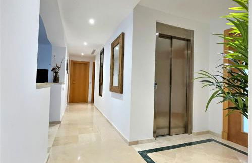 Superb 3-bed penthouse minutes drive to the beach - Foto 9