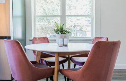 Sparkling Pool Retreat Near Legacy West by Vacation Your Way - Foto 22