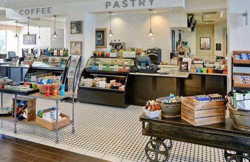 Enjoy your AM coffee in resort relaxation garden in this great 1BD condo in Orlando - Foto 29