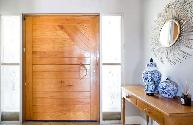 3 Bedroom Hilltop Home With Spectacular Views - Foto 33