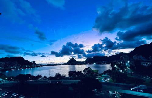 Cobertura Estilosa com Vista Linda e Privacidade - Foto 35