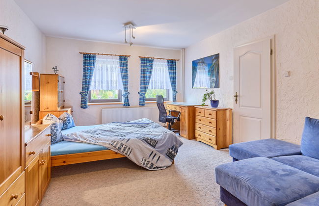 2 bedroom Apartment in Vrchlabí with private pool and garden - Photo 3