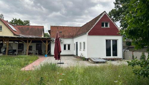 Neu renoviertes Haus mit großer Terrasse und Garten - Photo 5