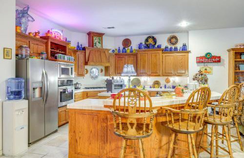 5 Mi to the Marketplace Roomy Bakersfield Retreat - Foto 2