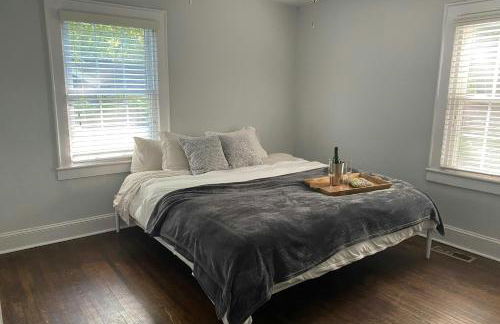 3 Mi to Dtwn Charlotte! Quiet Haven with Fenced Yard - Foto 16