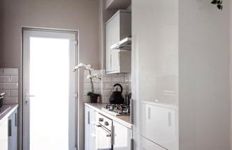 Contractor house, sleeps 7, close to restaurant's & bars, long stays available, Oveyo Accommodation - Foto 5