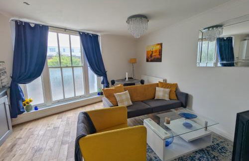 1 bedroom apartment near Clapham North and Clapham High Street station - Foto 1