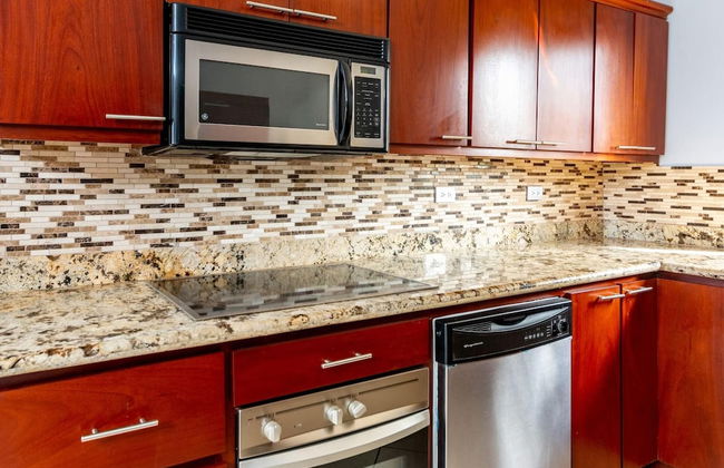 2-Bedroom Ocean-View Condo with Pool - Foto 9