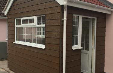 Sea views, private garden, comfortable family and dog friendly home - Foto 14