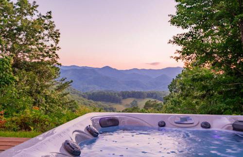 Chasing Sunsets: A Cozy 2-Bedroom Cabin in Smoky Mts with Stunning Mountain Views. - Foto 65