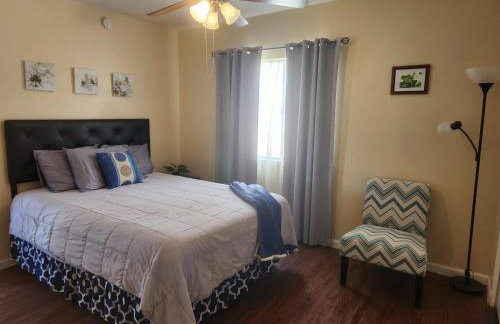 Charming 1-bed apt, cook-ready kitchen, laundry, 5-8 mins to U of A and Downtown - Foto 2