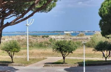 Une Escale en bord de Plage avec piscine et jardins - Photo 3