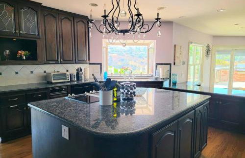 Luxury Hill Villa with Spectacular View - Foto 17