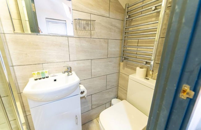 Spacious Comfortable Studio Near the University - Photo 24