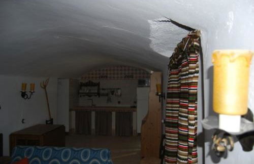 Cueva El Haro - Photo 16