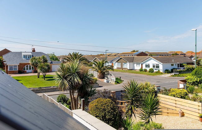 Delightful Seaside Hideaway 5 Mins to Beach - Photo 65