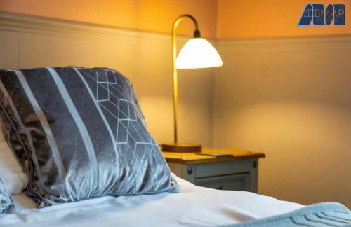 Historic 3 Bed Private Parking Nr Railway Station - Foto 28